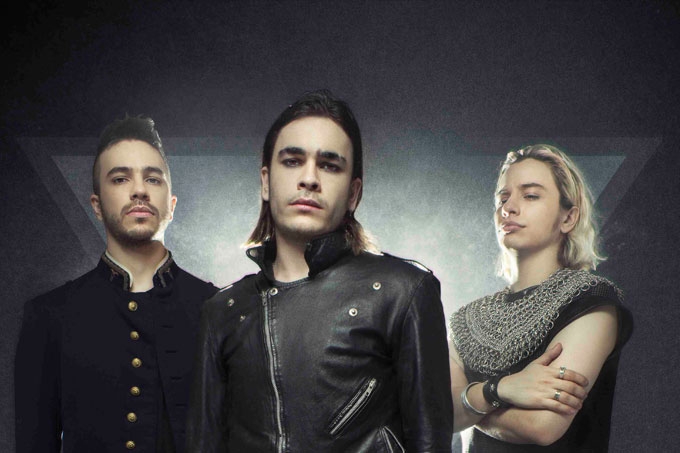 AIRBAG recibe el premio "Artista Del Año Argentino" en los MTV MILLENNIAL AWARDS 2015