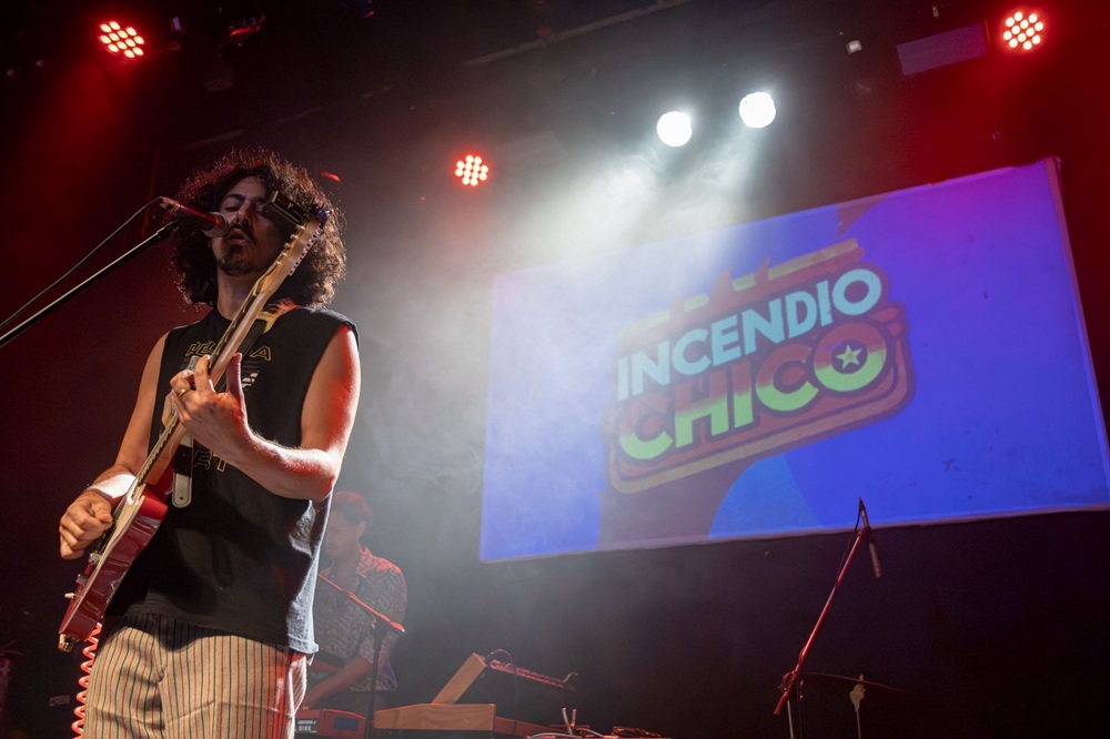 Incendio Chico en su debut desbordó de música Buenos Aires