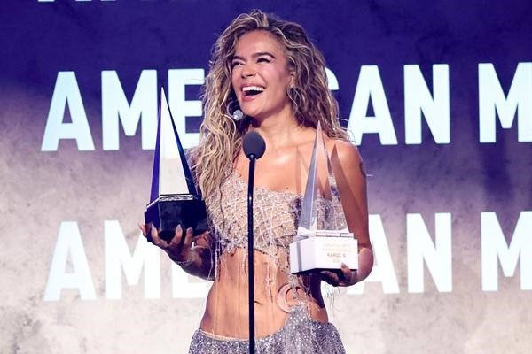 Karol G recibe el International Artist Award of Excellence
